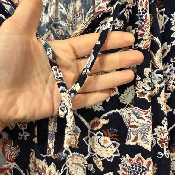Rachel Zoe Blouse Boho V Neck Crochet Tunic Peasant Blouse Black Floral Size M - Picture 5 of 11